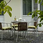 Zweilinden Bonn 3*