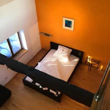 Zweilinden Bonn Konukevi