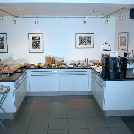 Konukevi Zweilinden Bonn 3*