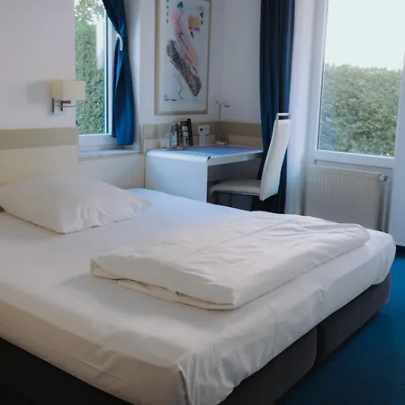 ゲストハウス Zweilinden Bonn 3*