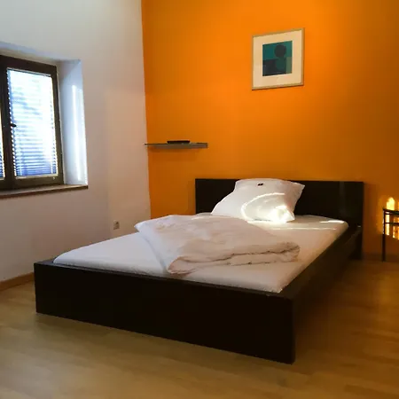 Zweilinden Bonn Konukevi